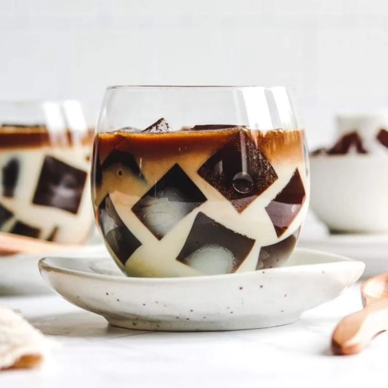 Thạch từ bột rau câu là một trong những topping yêu thích trong ly trà sữa